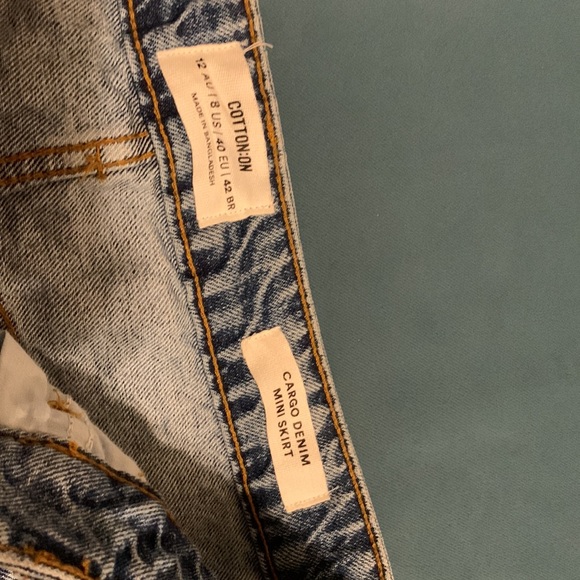 Cotton:on US size 8 cargo denim mini skirt. - Picture 3 of 3